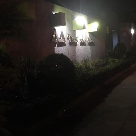 Motel Los Altos Tlaquepaque Eksteriør billede